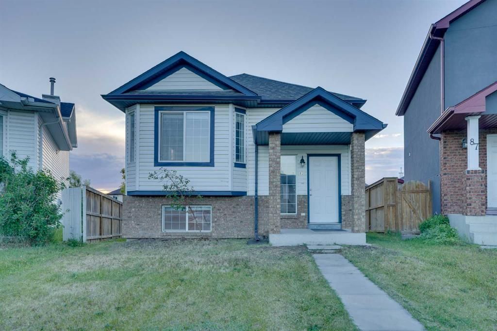 83 Saddlemont Manor NE in Calgary